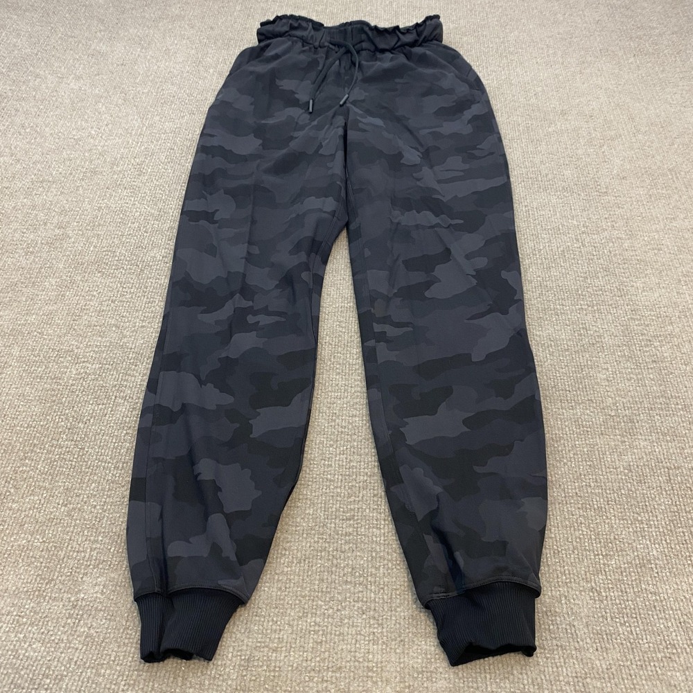 Lululemon Jogger Pants Womens 2 Black Camo Elastic Waist Drawstring Pockets Yoga